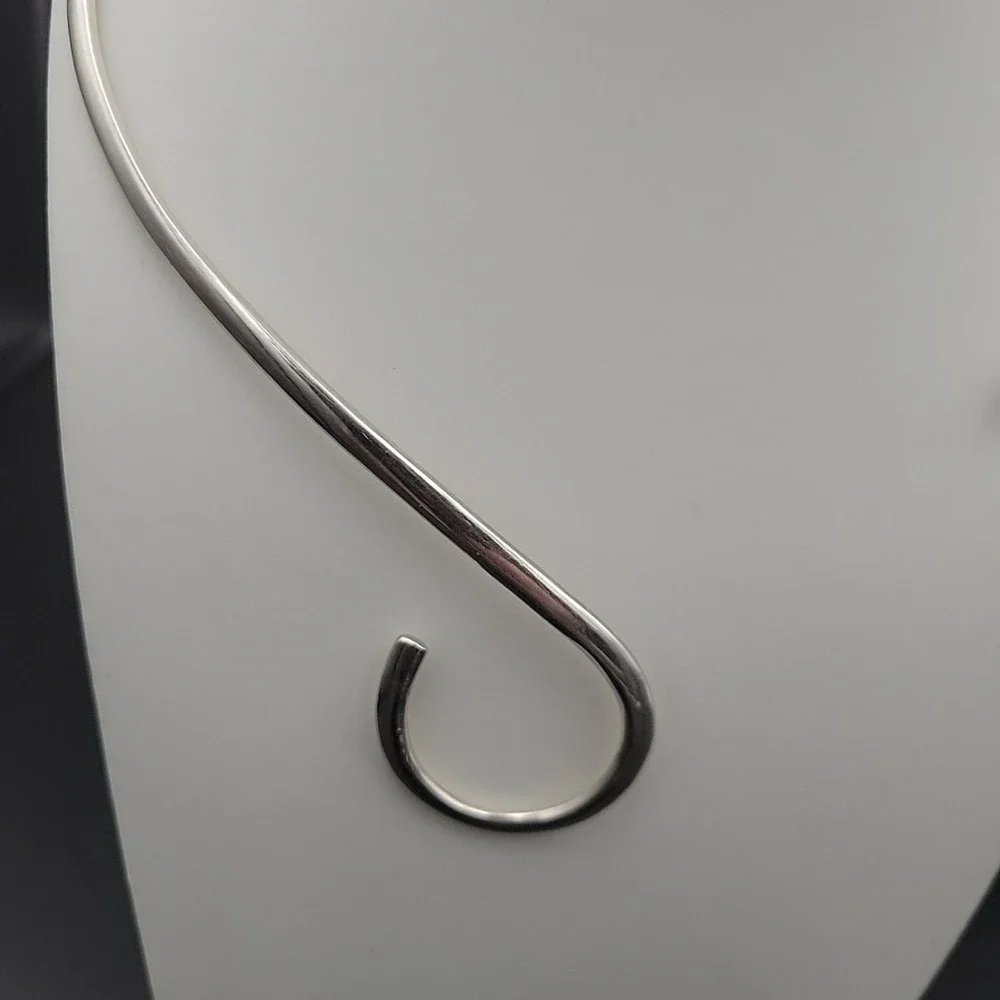 Mexican 925 Sterling Silver Asymmetric Torque Necklace Modernist‎ Choker 90s
